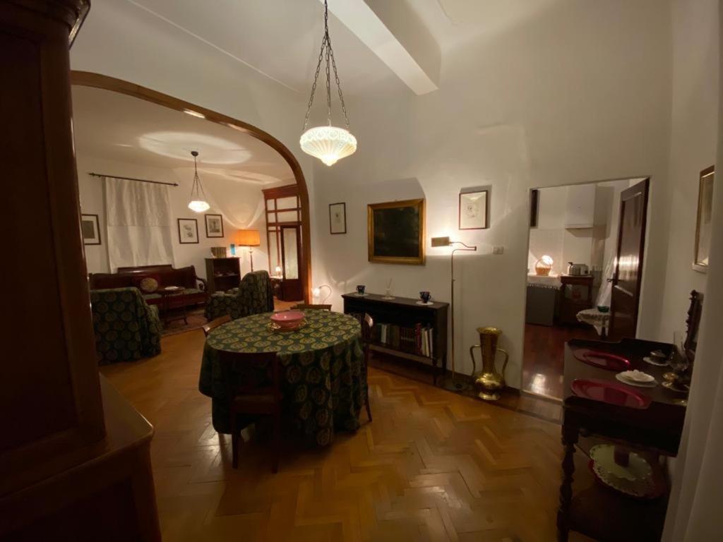 Le Case Cavallini Sgarbi Di Rina Cavallini Феррара Экстерьер фото